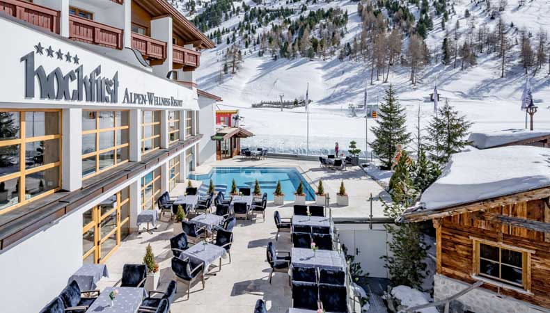 Het 5* Alpen Wellness Resort Hochfirst is een ski-in-ski-out hotel aan de piste in Obergurgl © Alpen-Wellness Resort Hochfirst