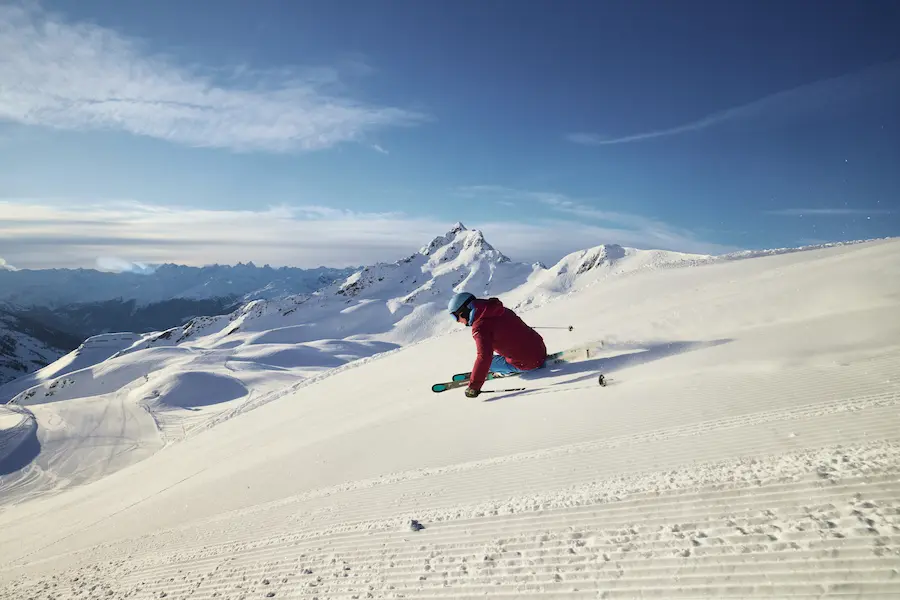 Beleef een unieke wintersportvakantie in de skigebieden van Montafon, het bijzondere dal in Vorarlberg | WintersportOostenrijkGids.nl De Hochjoch Totale is de langste afdaling van Vorarlberg. © Silvretta Montafon / Stefan Kothner