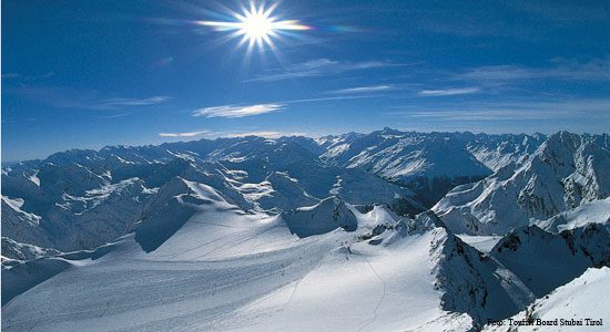 Skiën op de gletscher bij Neustift in het Stubaital © TVB Stubaital Tirol