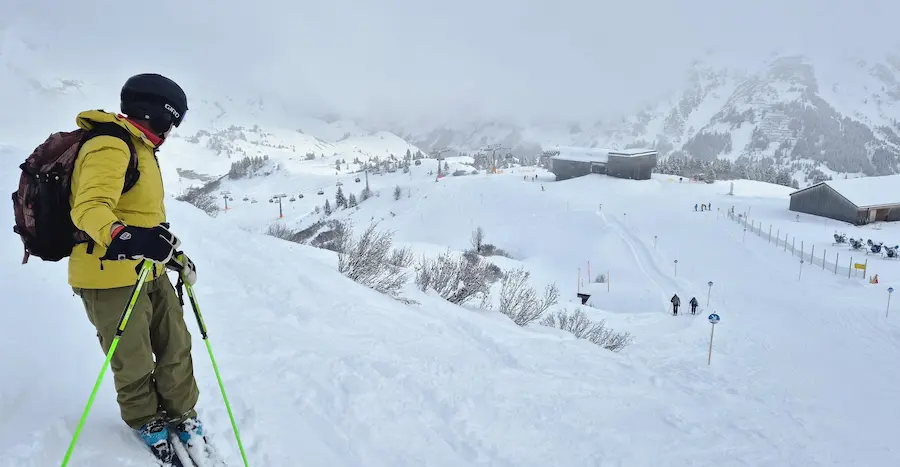 Skigebied Lech: het skigebied van de koninklijke familie is ook leuk voor gewone wintersporters | WintersportOostenrijkGids.nl Lech heeft een groot en gevarieerd aanbod aan pistes en uitstekende verbindingen met de rest van Ski Arlberg. Doorgaans kun je begin december al genieten van een vers pak sneeuw. © Wintersportoostenrijkgids.nl / Nico van Dijk