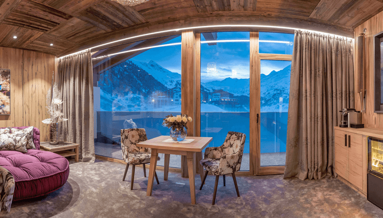 Nog meer luxe en 'me-time' in het 5* Hochfirst; flexibele skipasprijzen in Obergurgl | WintersportOostenrijkGids.nl De nieuwe Mountaint Suite in het Alpen Wellness Resort Hochfirst. © Alexander Maria Lohmann / Alpen Wellness Resort Hochfirst