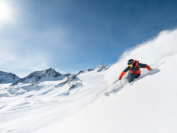Gletsjer skiën op de Stubaier Gletscher: wintersport van oktober tot juni op 65 km skipisten
