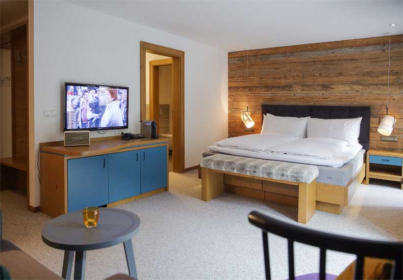 Double large room in het Valluga hotel in Sankt Anton am Arlberg © Johanna Gunnberg / Valluga Hotel