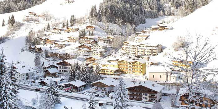 Op wintersport in Viehhofen: klein dorp in grote skigebieden