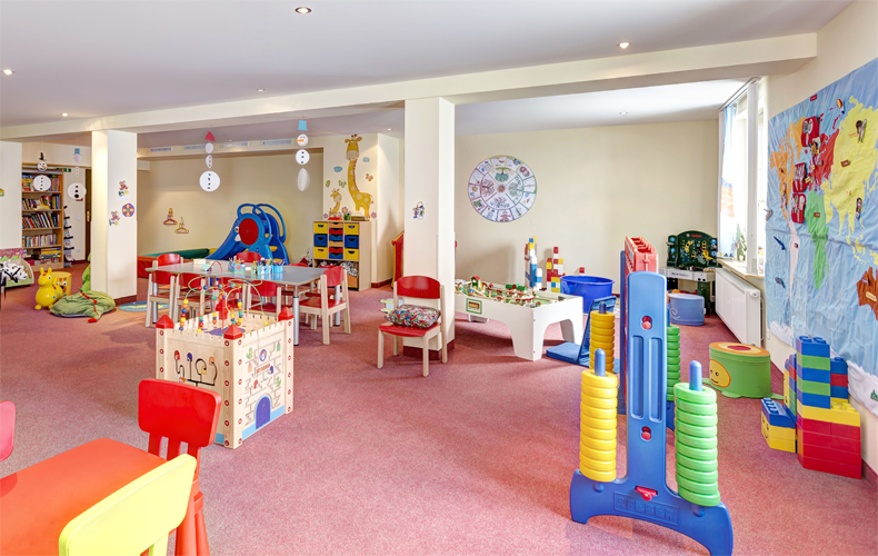 Het Zürserhof heeft ook uitgebreide faciliteiten voor kinderen zoals een kinderopvang en een family spa met onder meer wellness voor kinderen. © Hotel Zürserhof